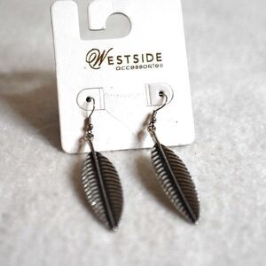 NWT Sophisticated Retro Silver Etched American Native Dangle Fish Hook Earrings